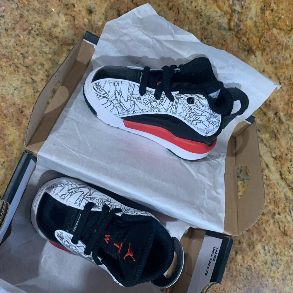 NEW Jordan Dub Zero Sneakers, Size 4C